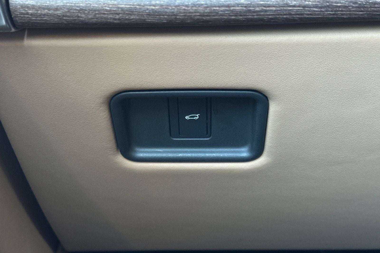 2023 Land Rover Range Rover SE LWB