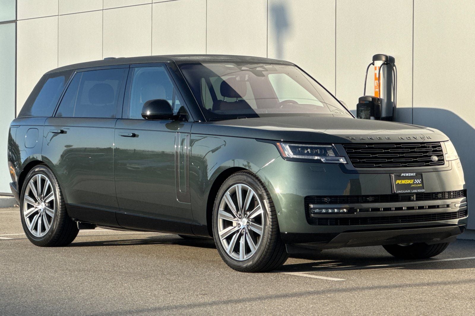 2023 Land Rover Range Rover SE LWB