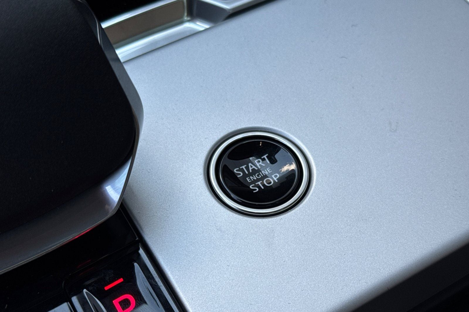 2026 Land Rover Range Rover SE LWB