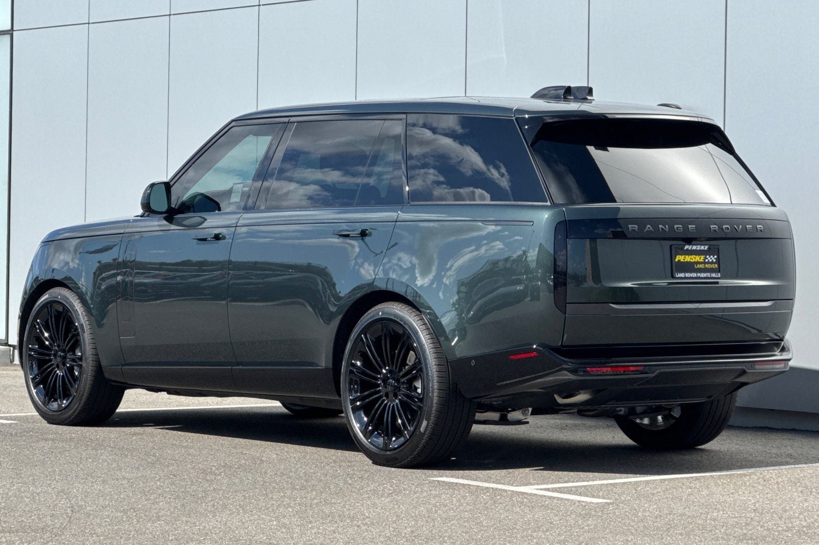 2026 Land Rover Range Rover SE LWB