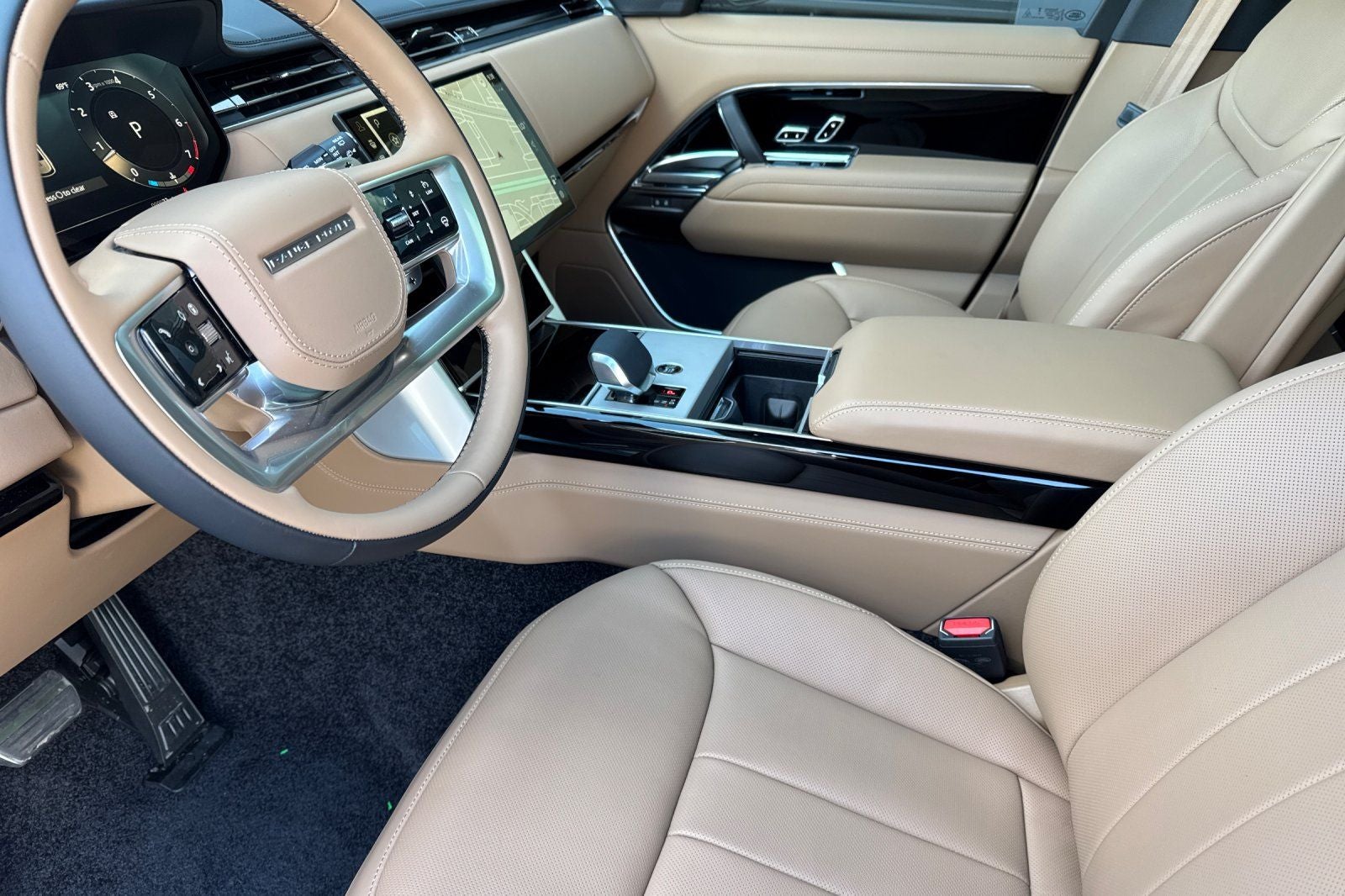 2026 Land Rover Range Rover SE LWB