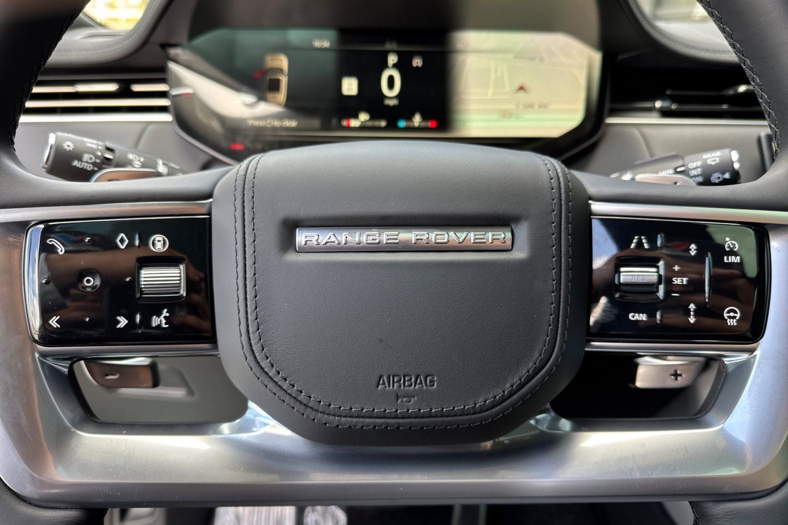 2026 Land Rover Range Rover SE LWB