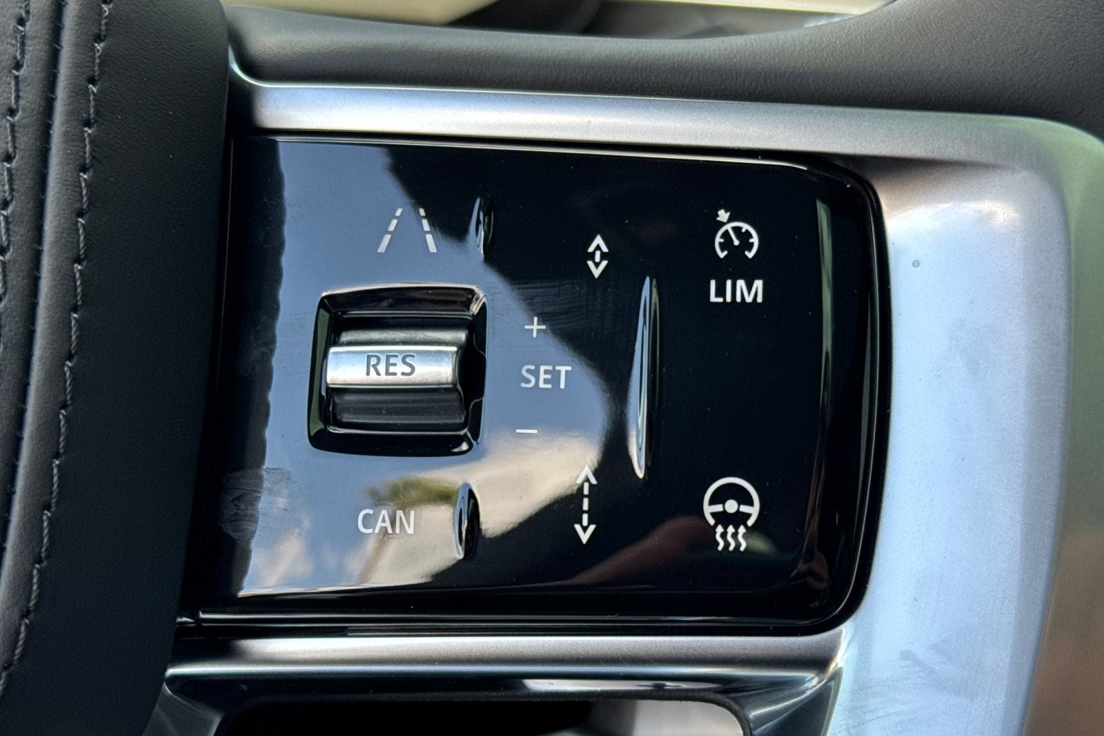 2026 Land Rover Range Rover SE LWB