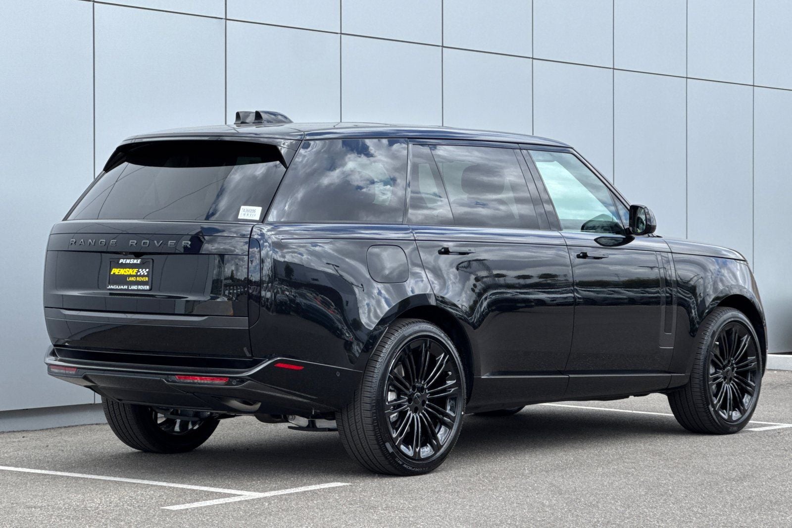 2026 Land Rover Range Rover SE LWB