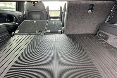 2026 Land Rover Range Rover SE LWB