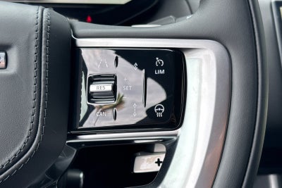 2026 Land Rover Range Rover SE LWB