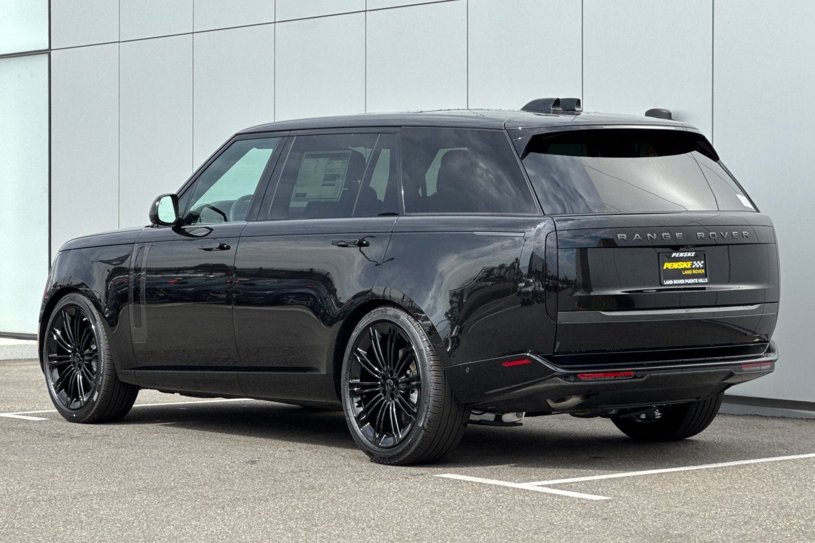 2026 Land Rover Range Rover SE LWB