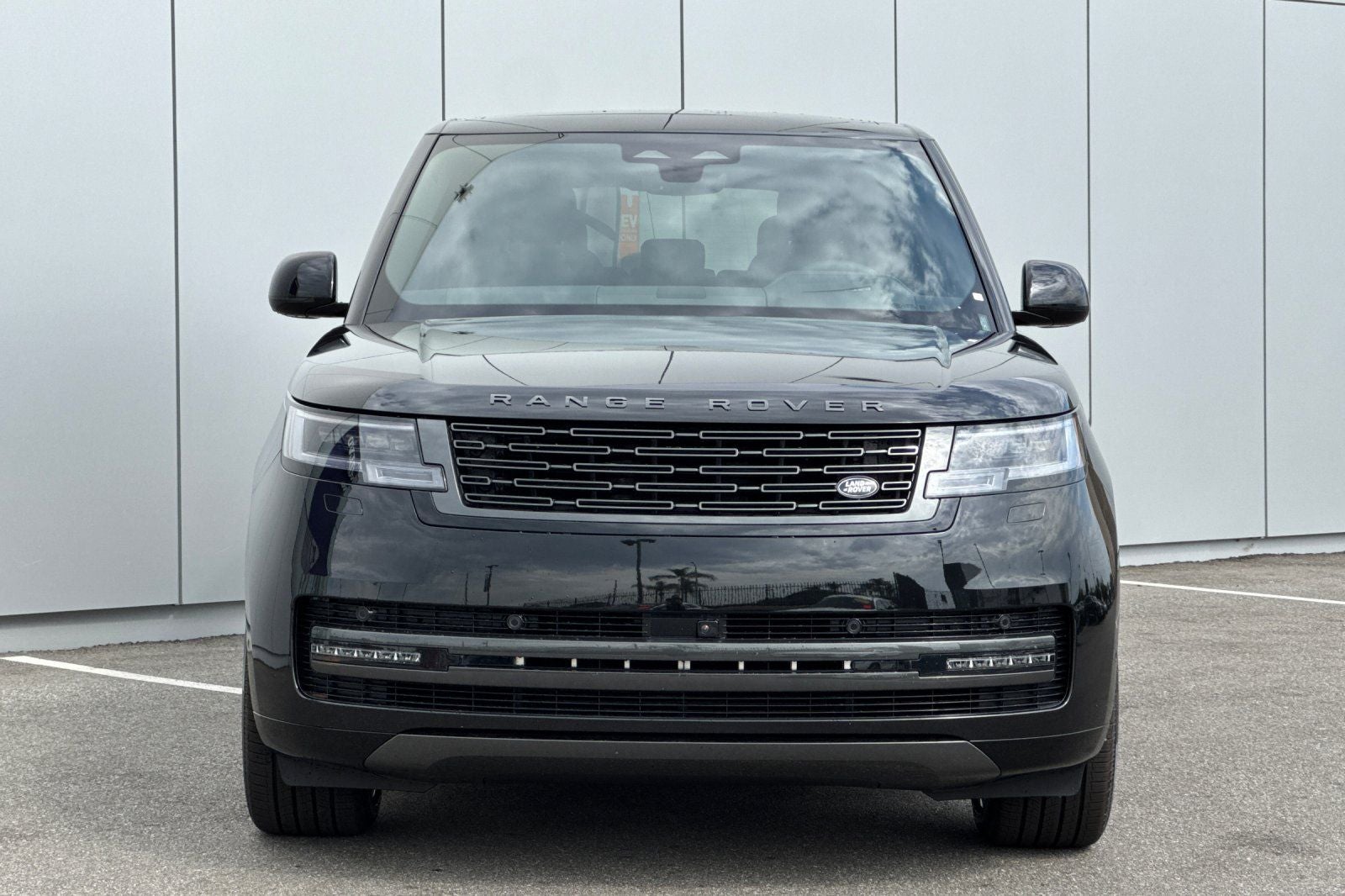2026 Land Rover Range Rover SE LWB