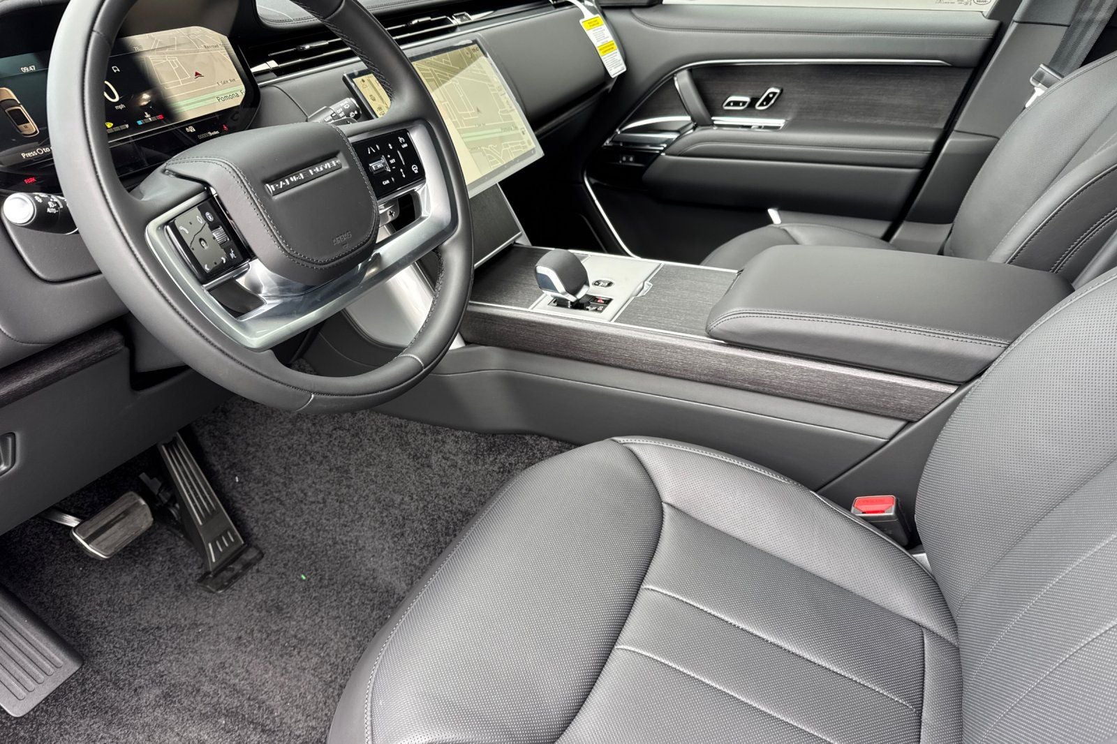 2026 Land Rover Range Rover SE LWB