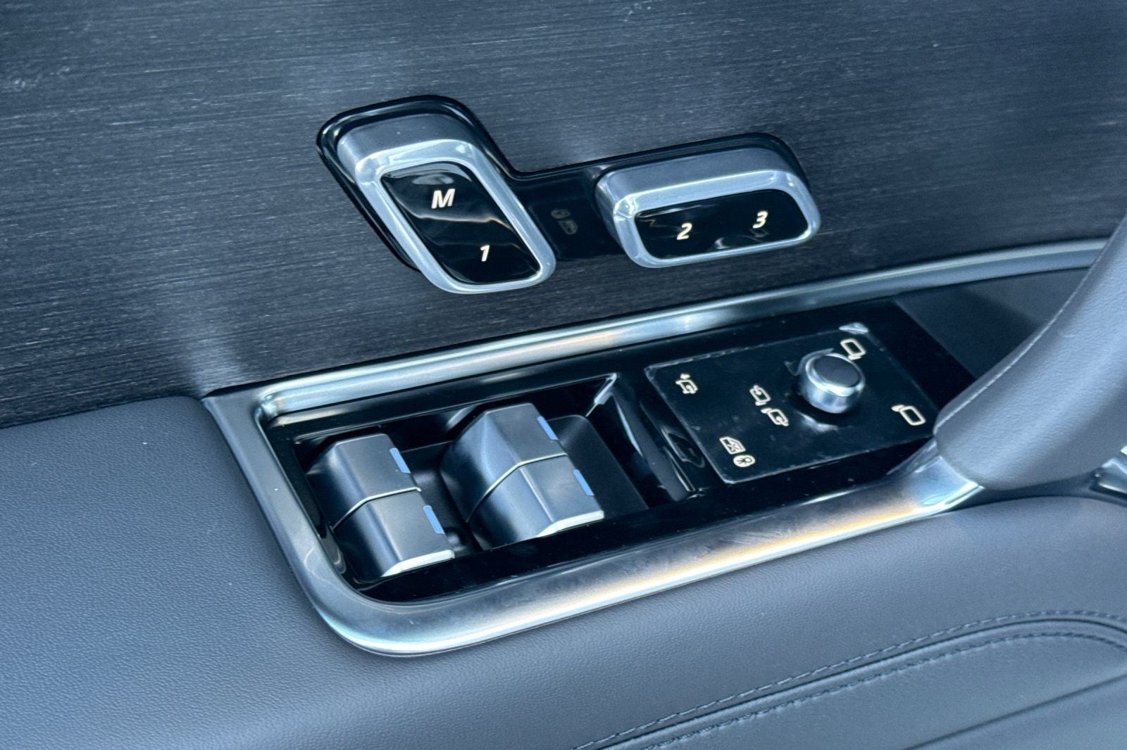 2026 Land Rover Range Rover SE LWB