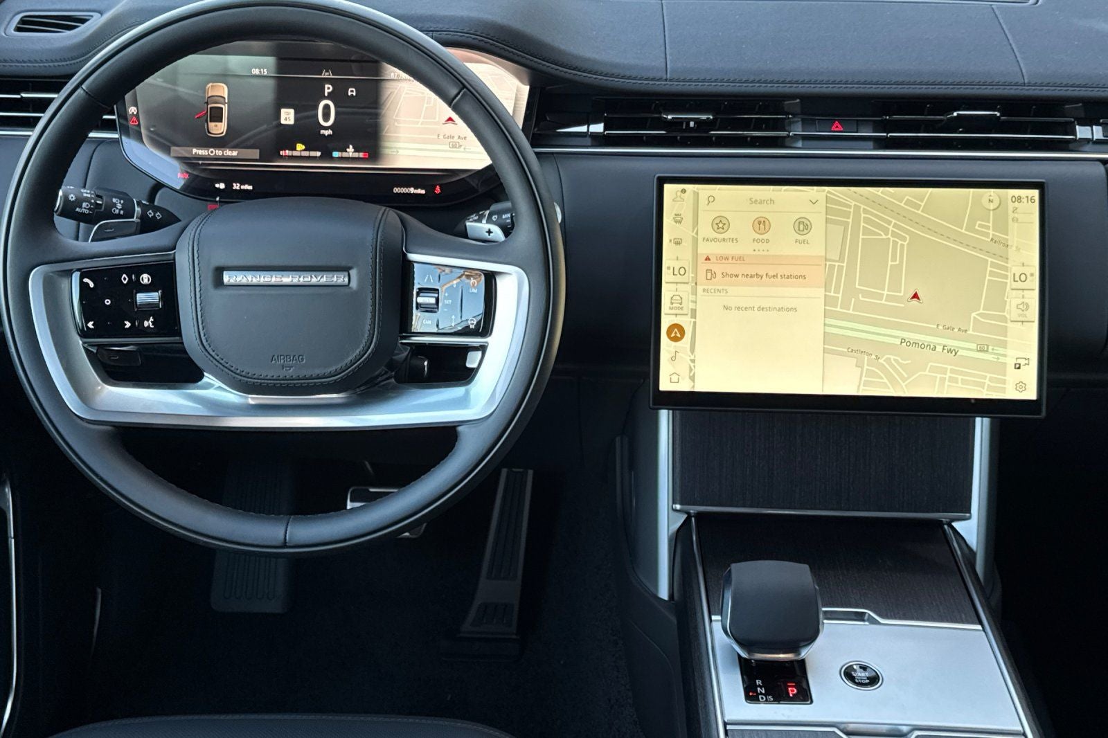 2026 Land Rover Range Rover SE LWB