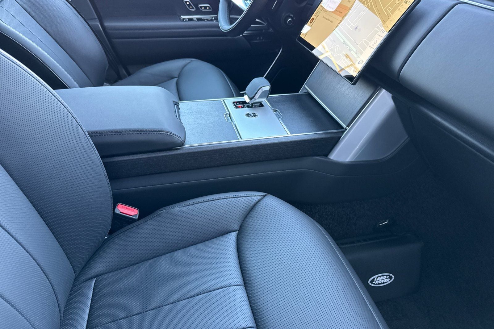 2026 Land Rover Range Rover SE LWB