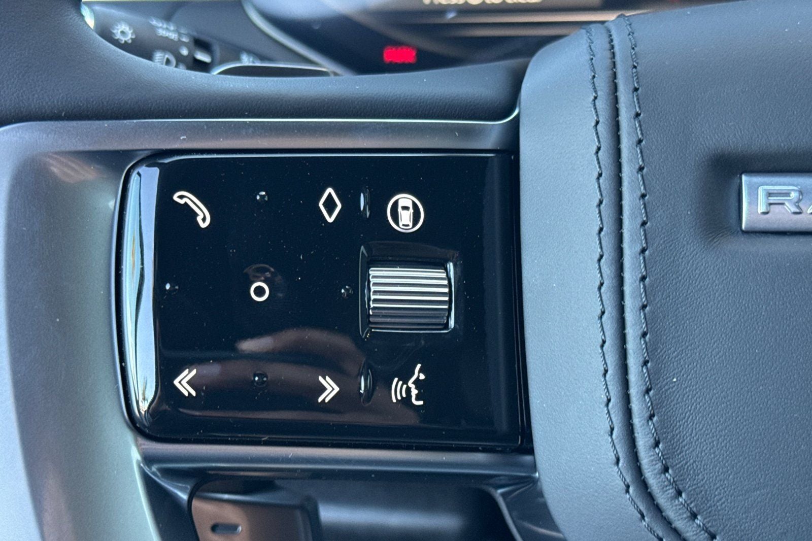 2026 Land Rover Range Rover SE LWB