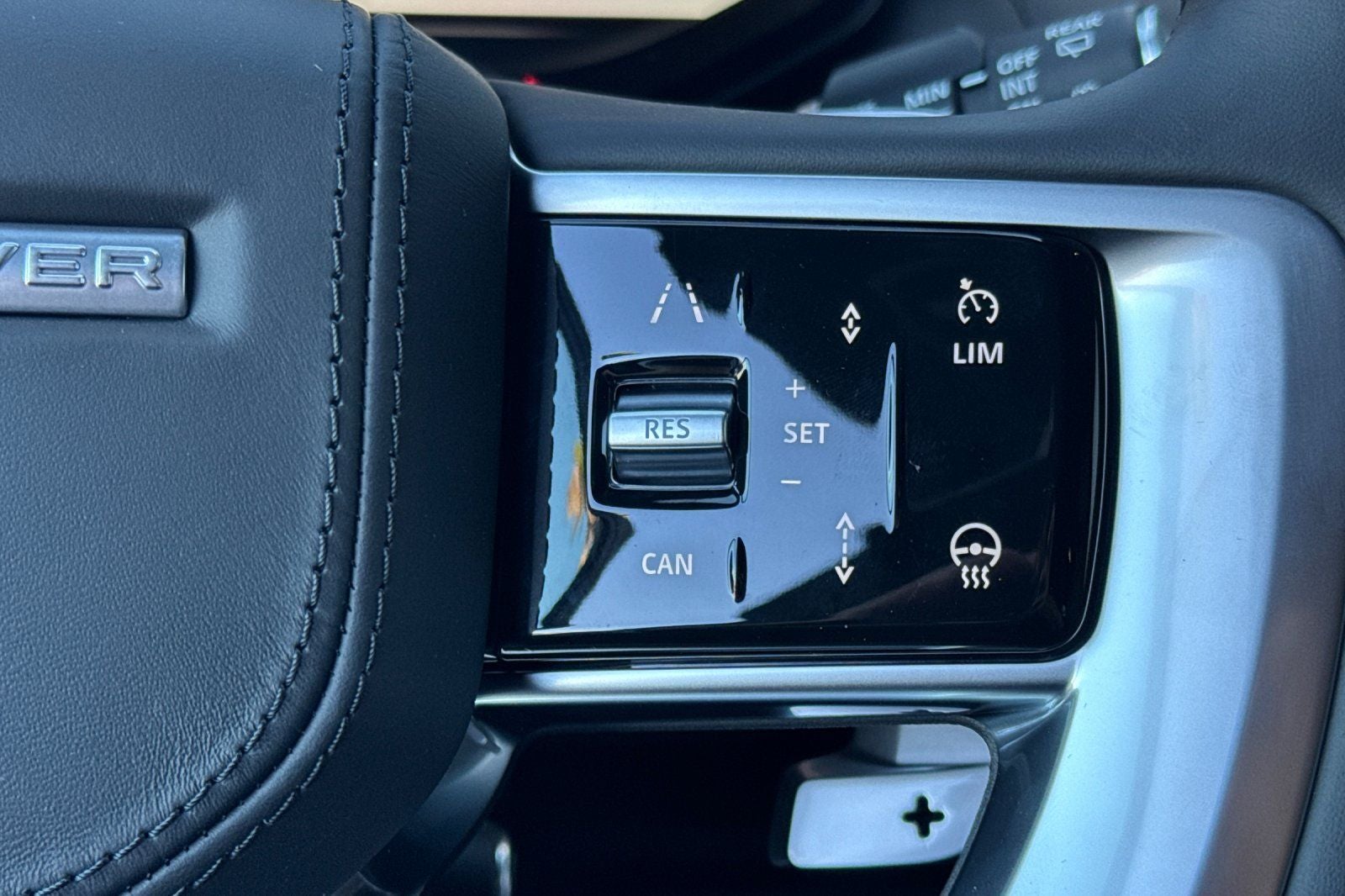 2026 Land Rover Range Rover SE LWB
