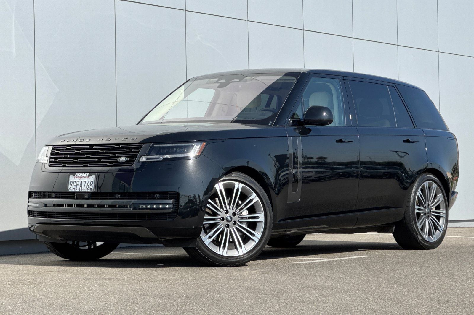 2023 Land Rover Range Rover SE LWB