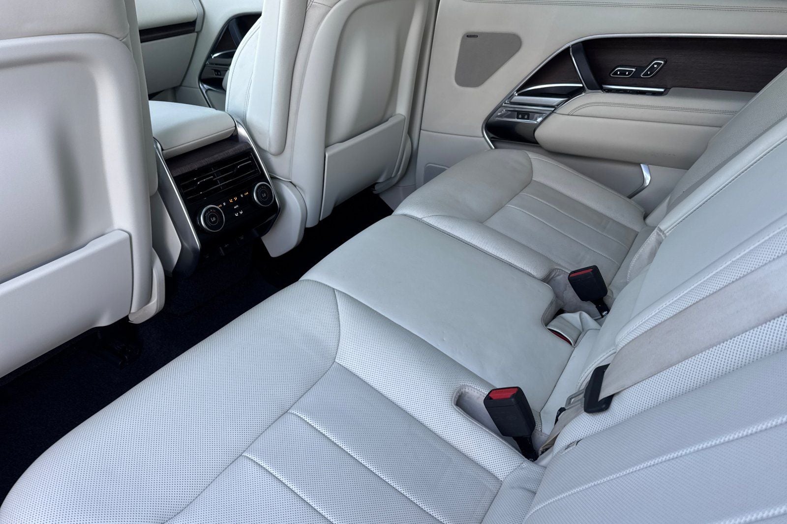 2023 Land Rover Range Rover SE LWB