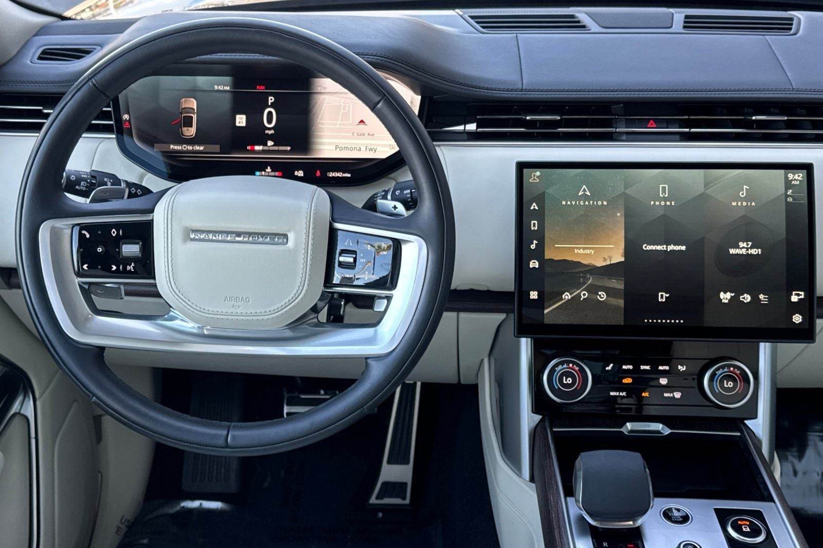 2023 Land Rover Range Rover SE LWB