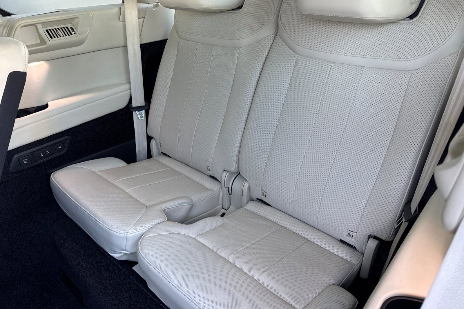 2023 Land Rover Range Rover SE LWB