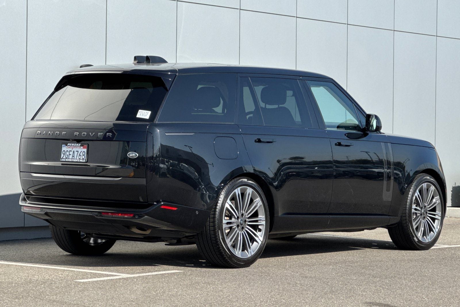 2023 Land Rover Range Rover SE LWB