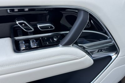 2026 Land Rover Range Rover SE LWB