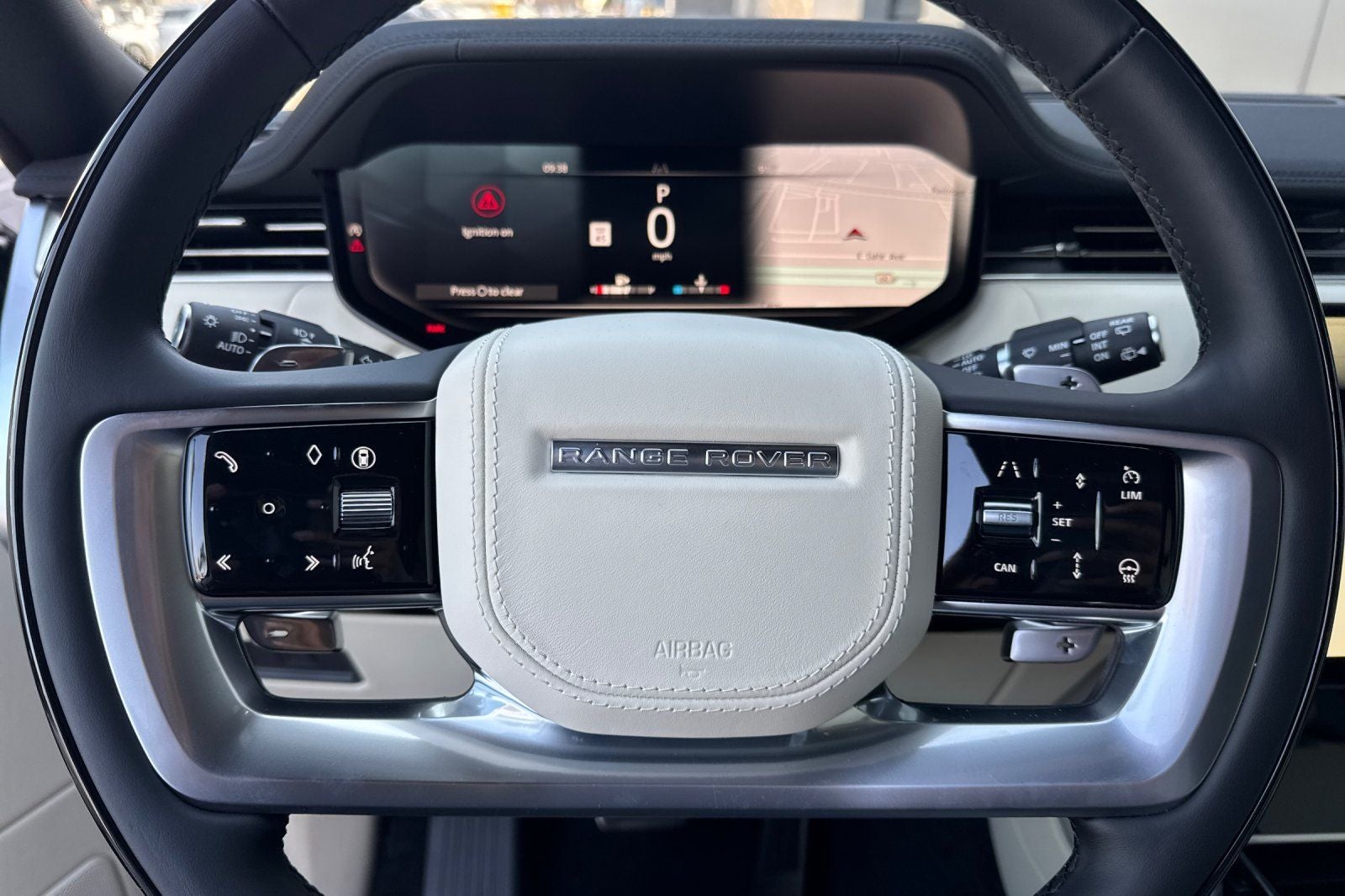 2026 Land Rover Range Rover SE LWB
