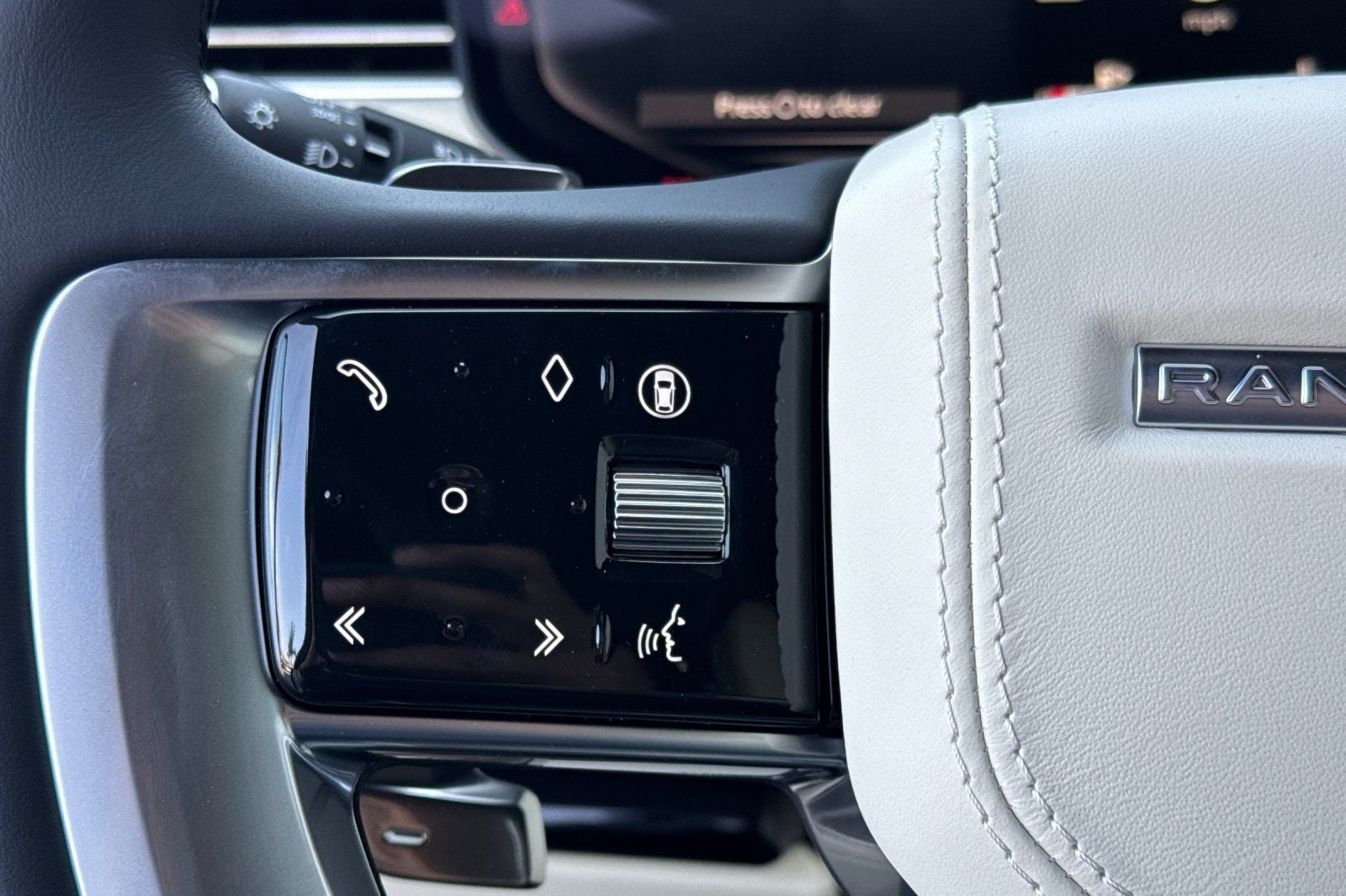 2026 Land Rover Range Rover SE LWB