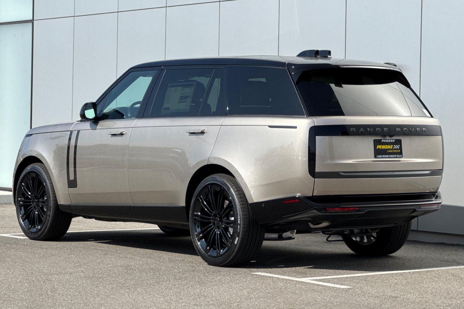 2026 Land Rover Range Rover SE LWB