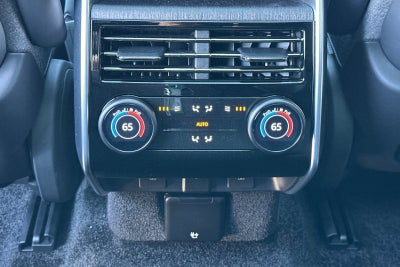 2025 Land Rover Range Rover SV