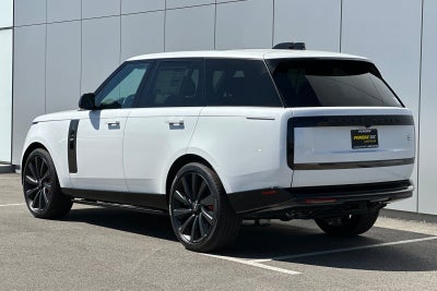 2025 Land Rover Range Rover SV