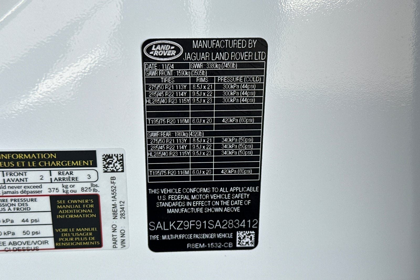 2025 Land Rover Range Rover SV