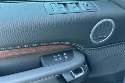 2025 Land Rover Discovery Dynamic SE