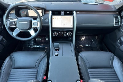 2025 Land Rover Discovery Dynamic SE