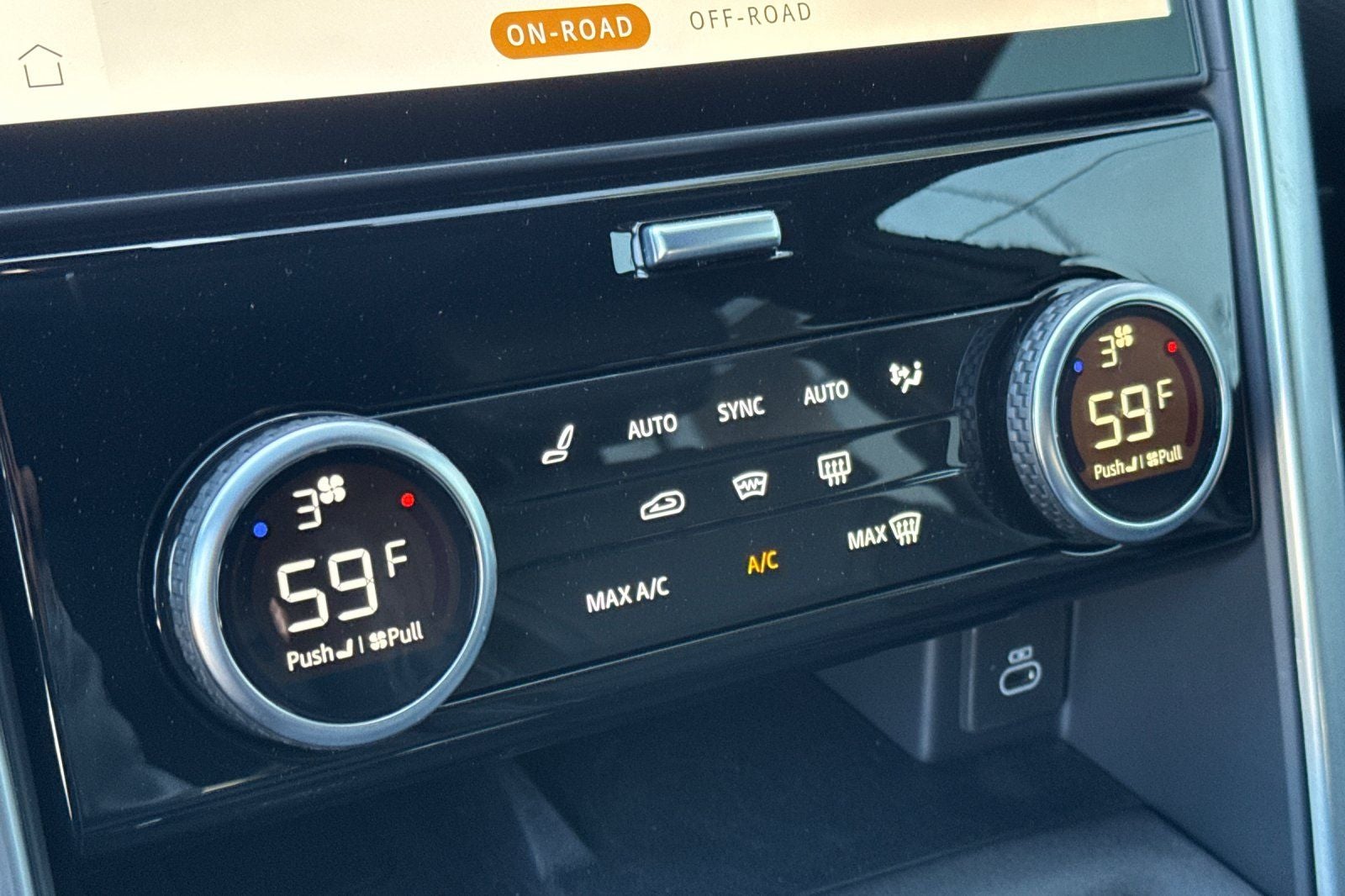 2025 Land Rover Discovery Dynamic SE