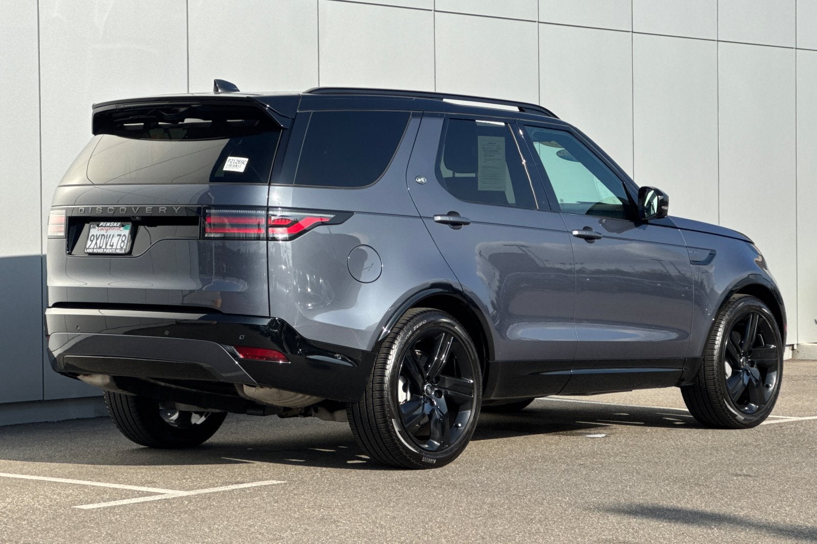 2025 Land Rover Discovery Dynamic SE