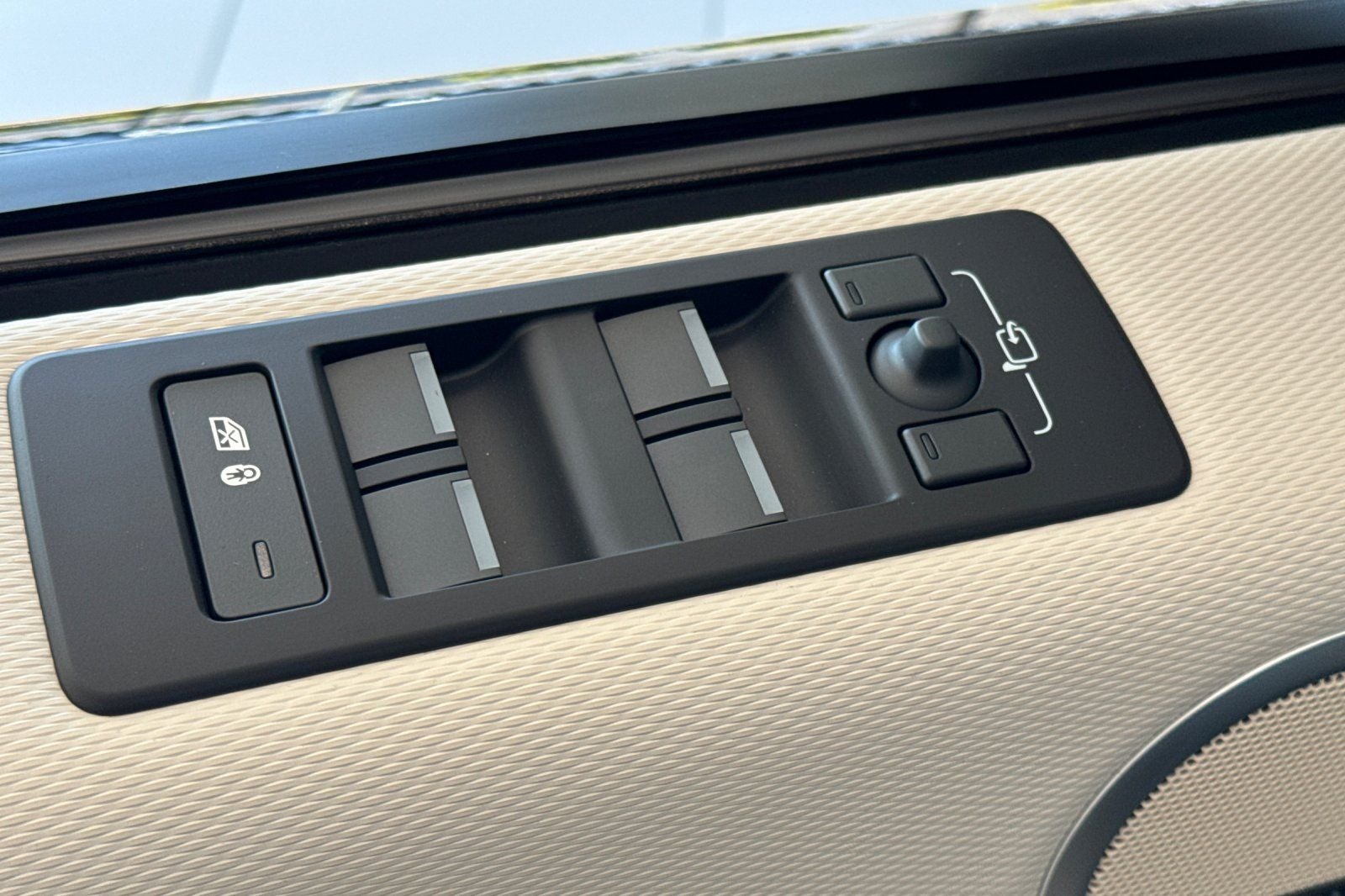 2026 Land Rover Discovery Dynamic SE