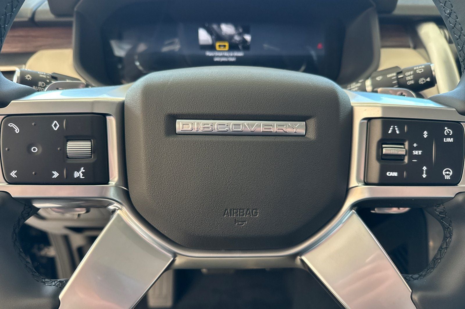 2026 Land Rover Discovery Dynamic SE