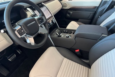 2026 Land Rover Discovery Dynamic SE