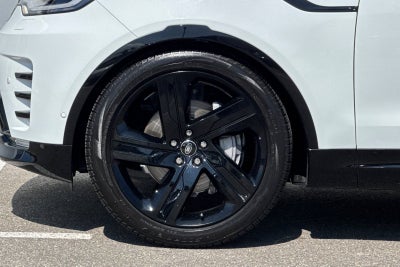 2025 Land Rover Discovery Dynamic SE