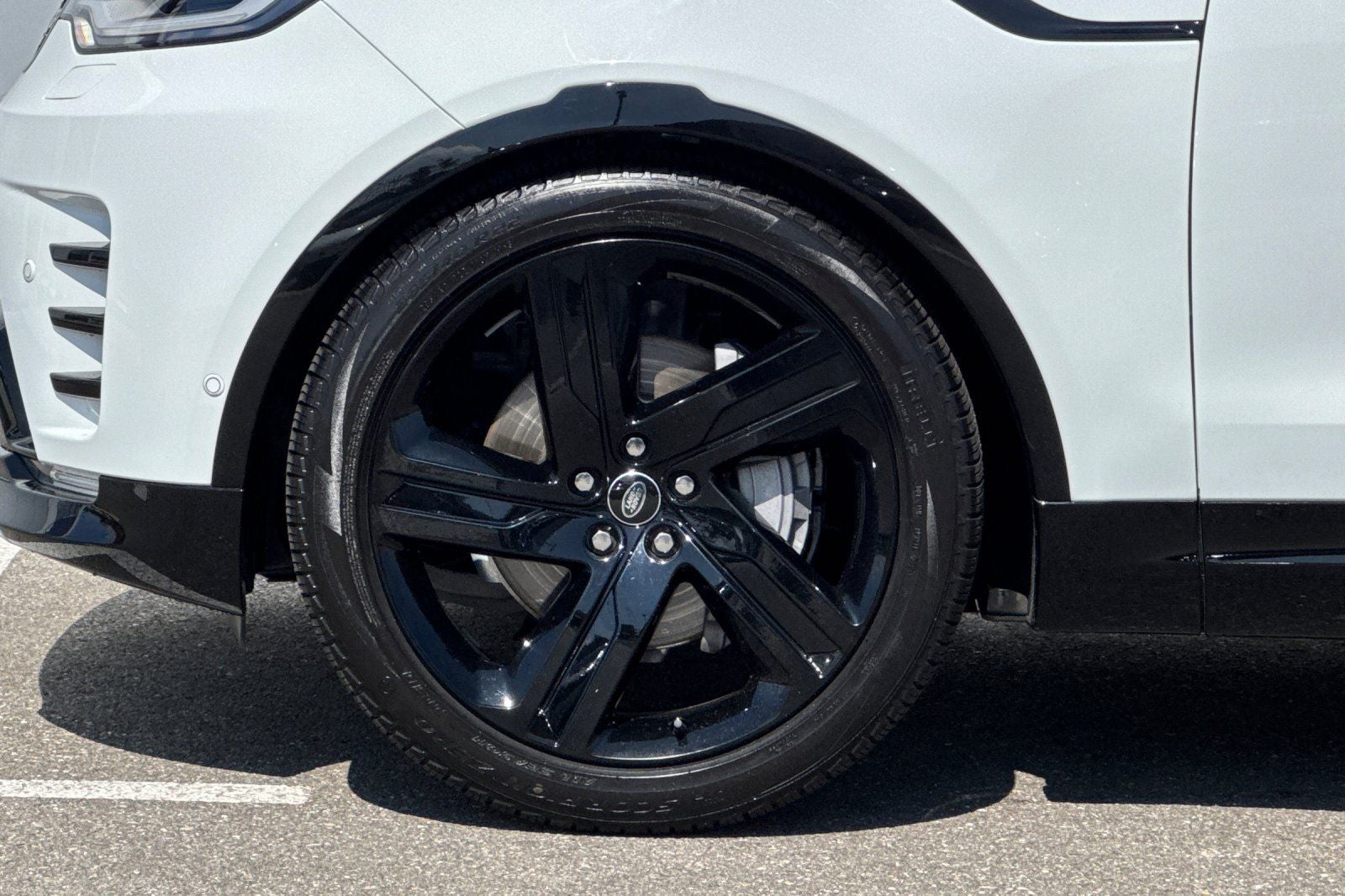 2025 Land Rover Discovery Dynamic SE