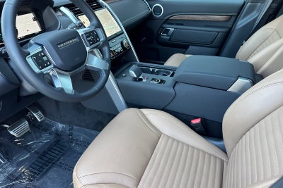 2025 Land Rover Discovery Dynamic SE