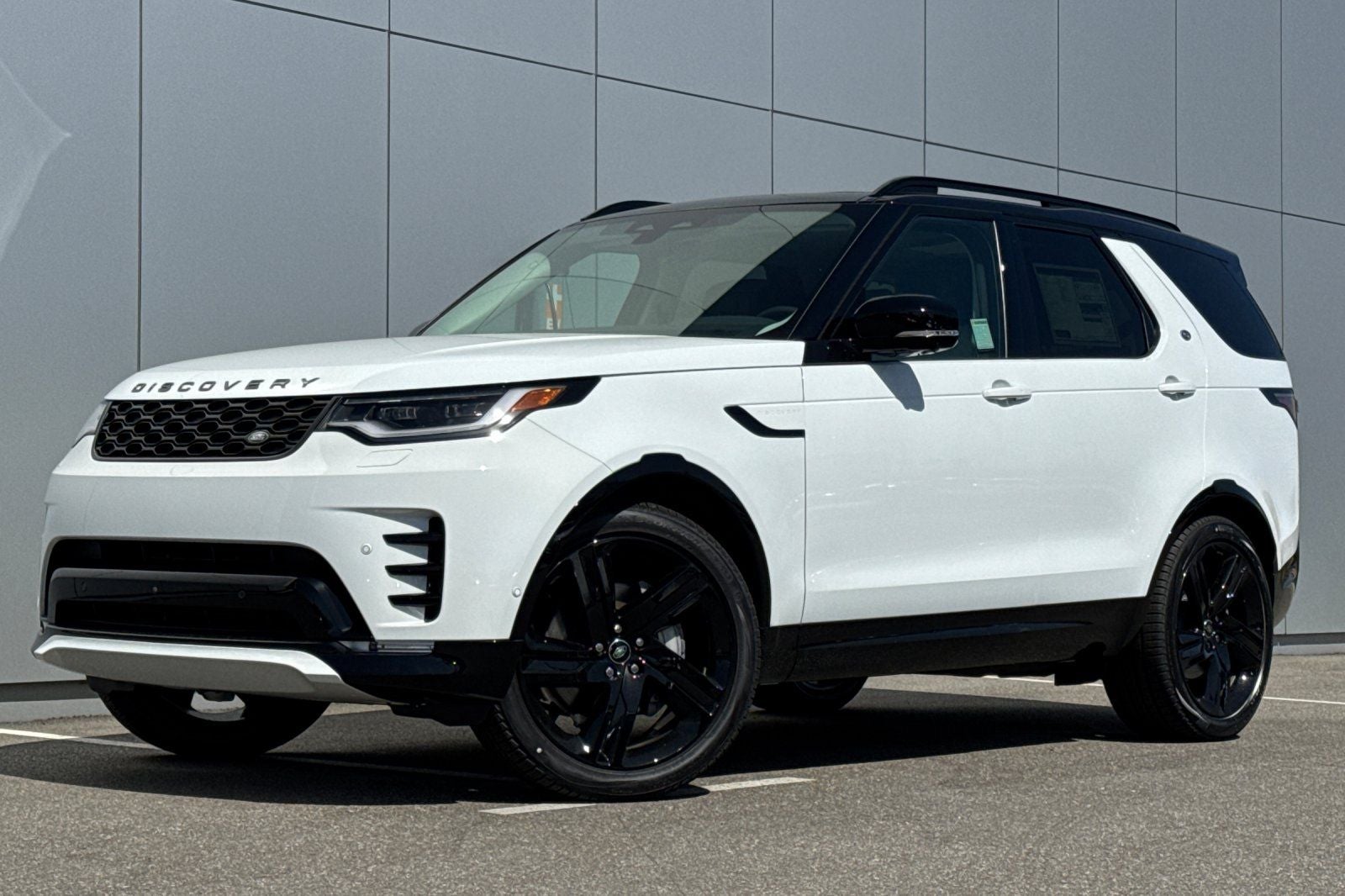 2026 Land Rover Discovery Dynamic SE