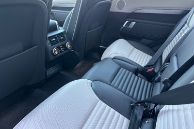 2026 Land Rover Discovery Dynamic SE