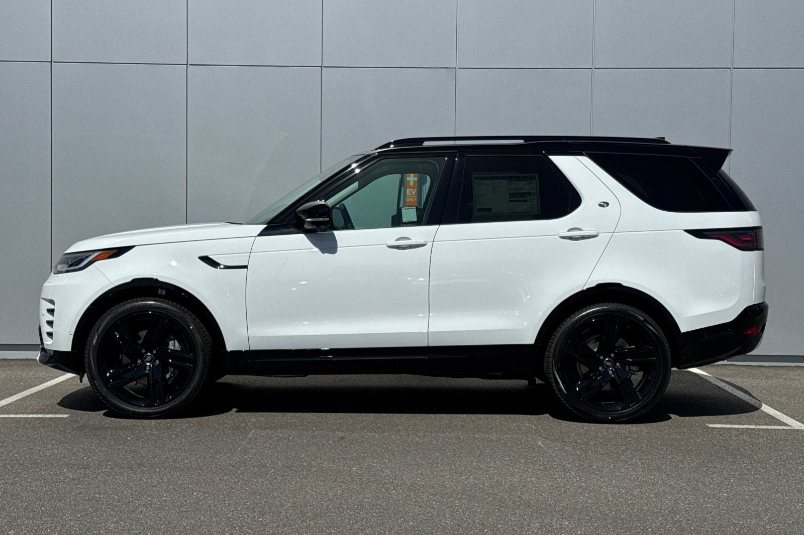 2026 Land Rover Discovery Dynamic SE
