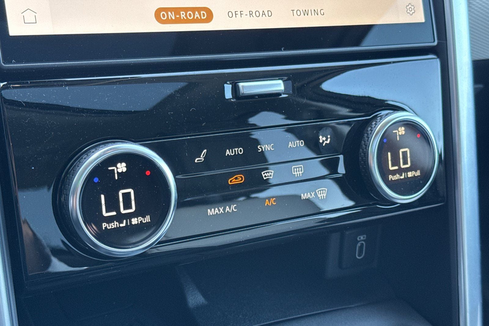 2026 Land Rover Discovery Dynamic SE