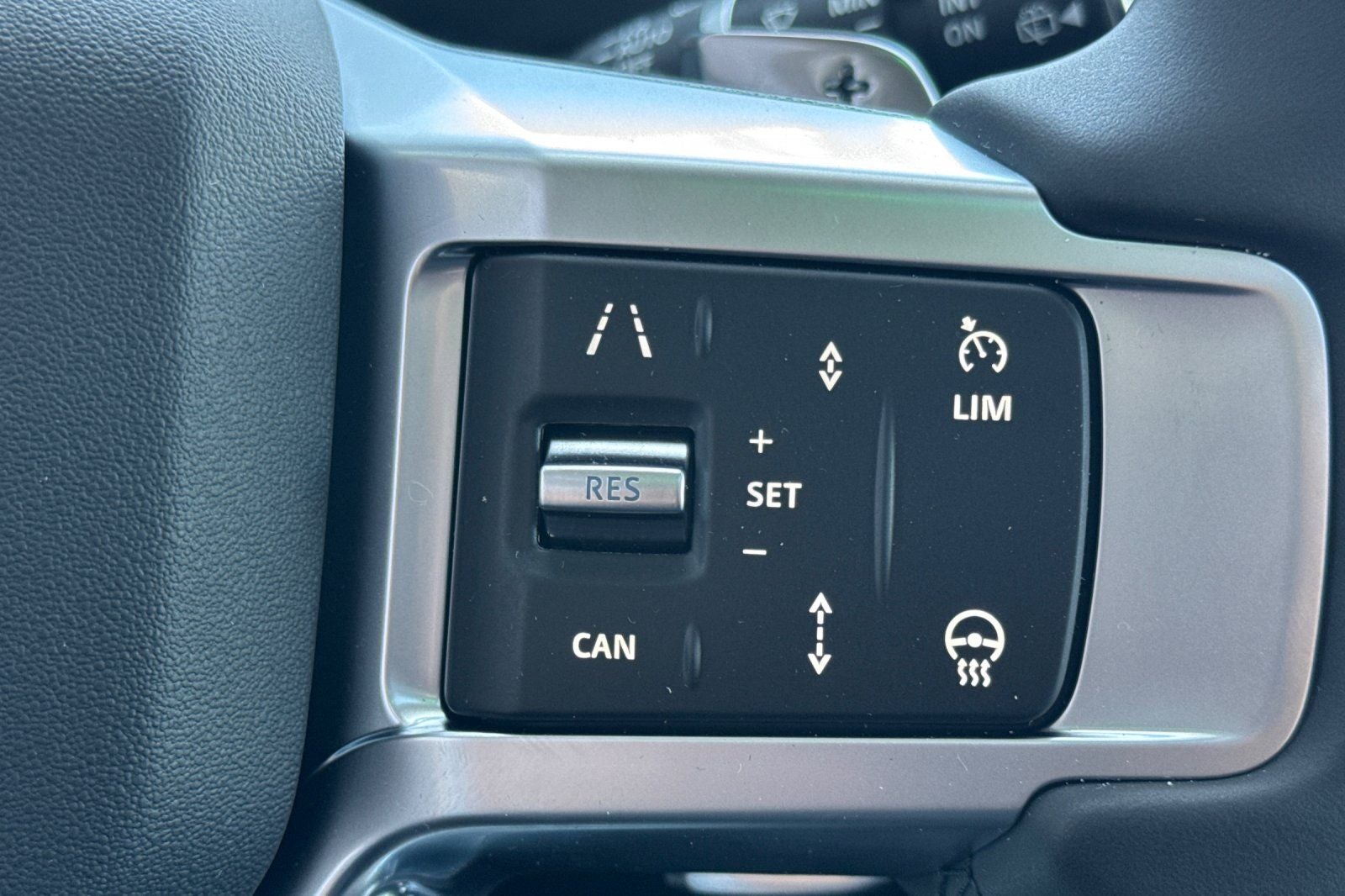 2026 Land Rover Discovery Dynamic SE