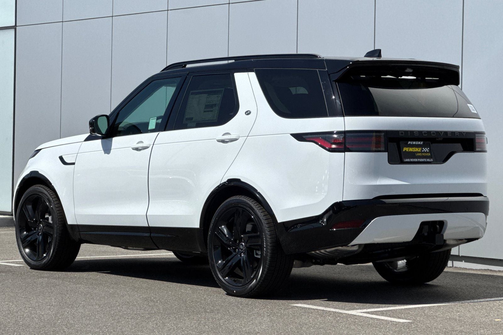 2026 Land Rover Discovery Dynamic SE