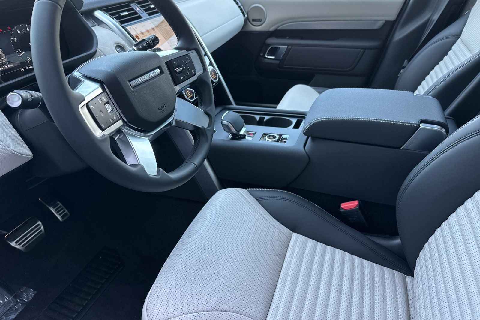 2026 Land Rover Discovery Dynamic SE