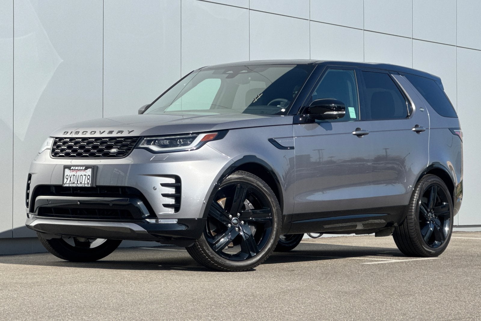 2025 Land Rover Discovery Dynamic SE