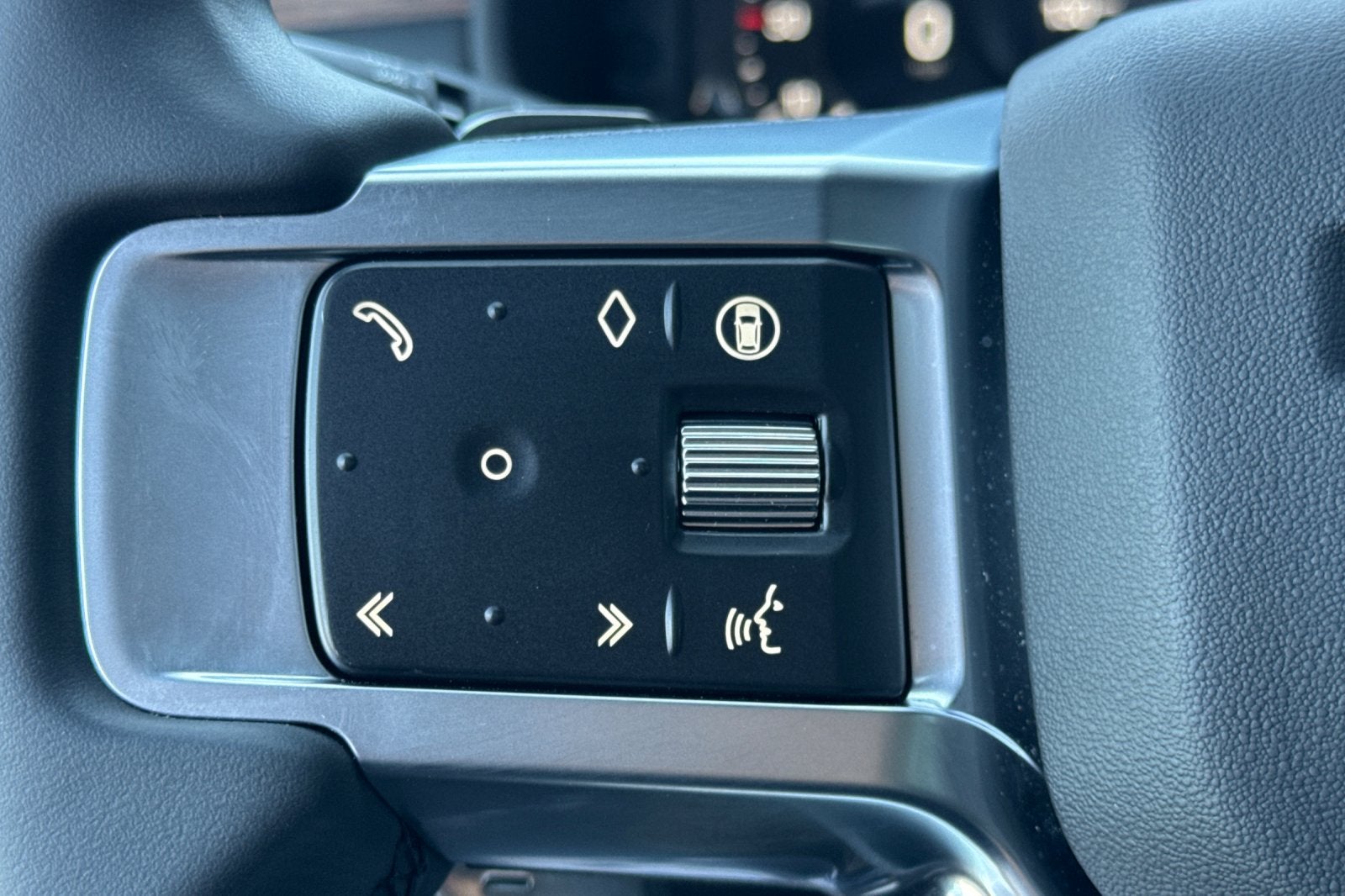 2025 Land Rover Discovery Dynamic SE