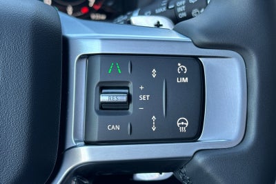 2025 Land Rover Discovery Dynamic SE